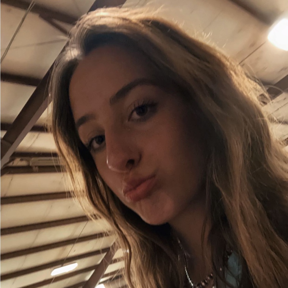 Meet your Posher, Rebekah